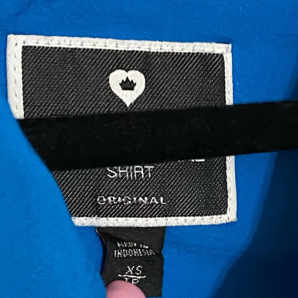 Professional button-up - Picture 2 of 6